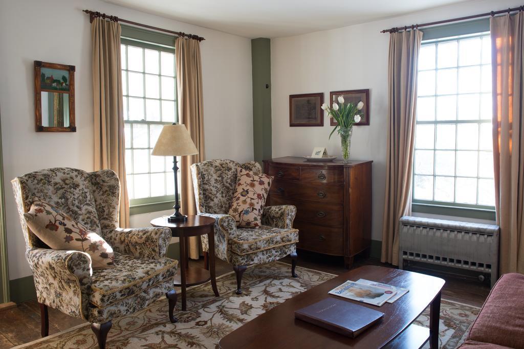 The Old Inn On The Green New Marlborough Номер фото
